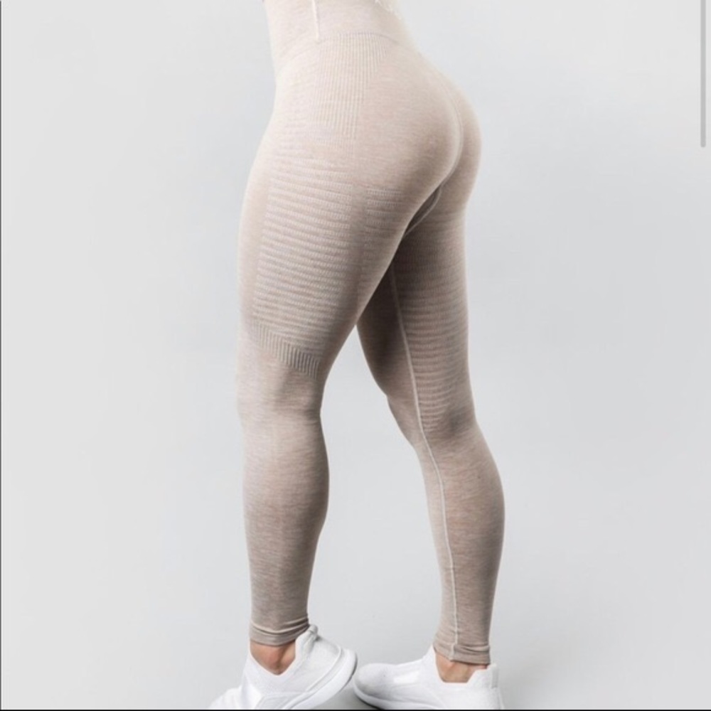 NWOT alphalete halo leggings small